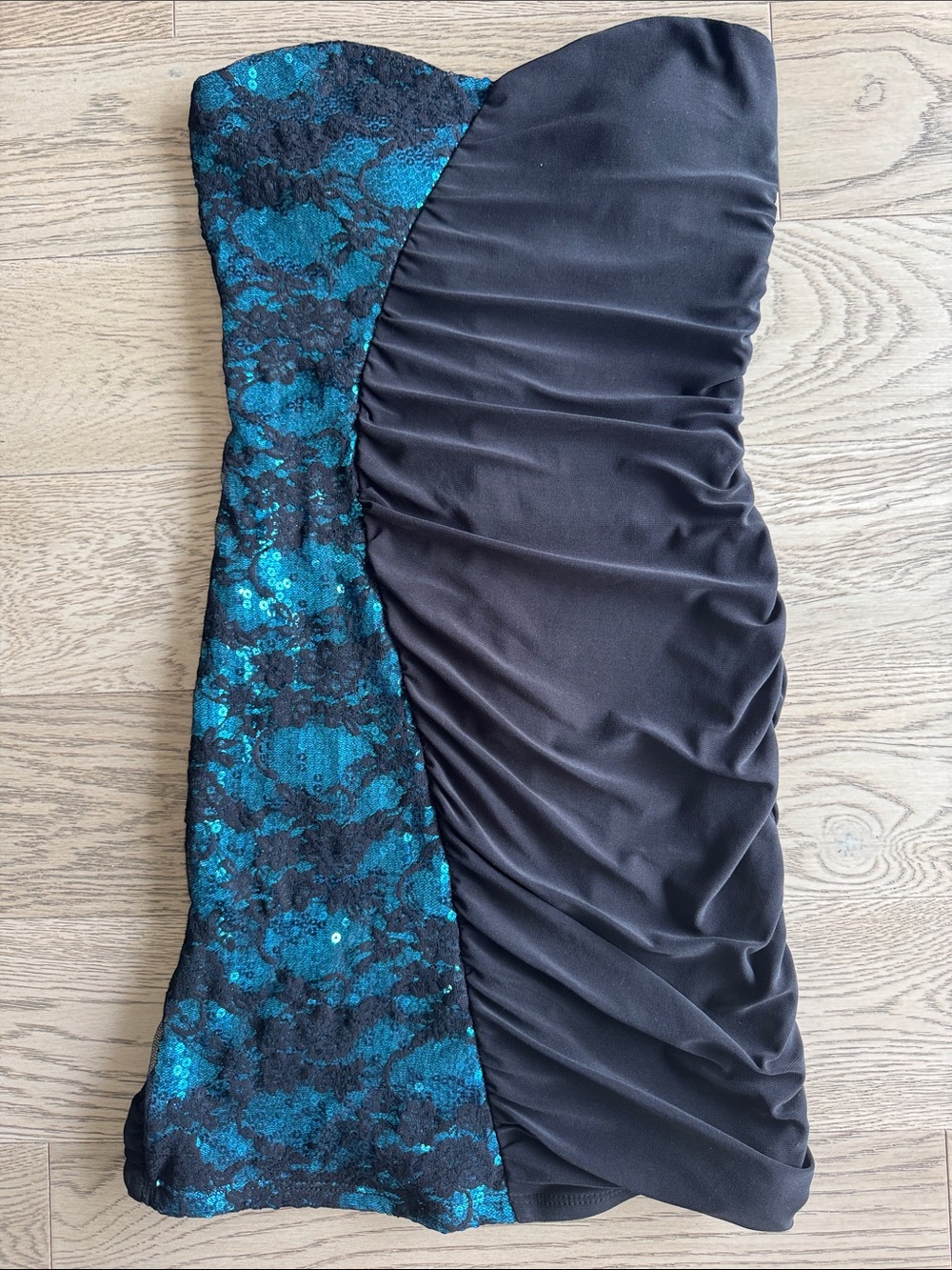 PAPAYA Black Strapless dress with blue sequins - Small